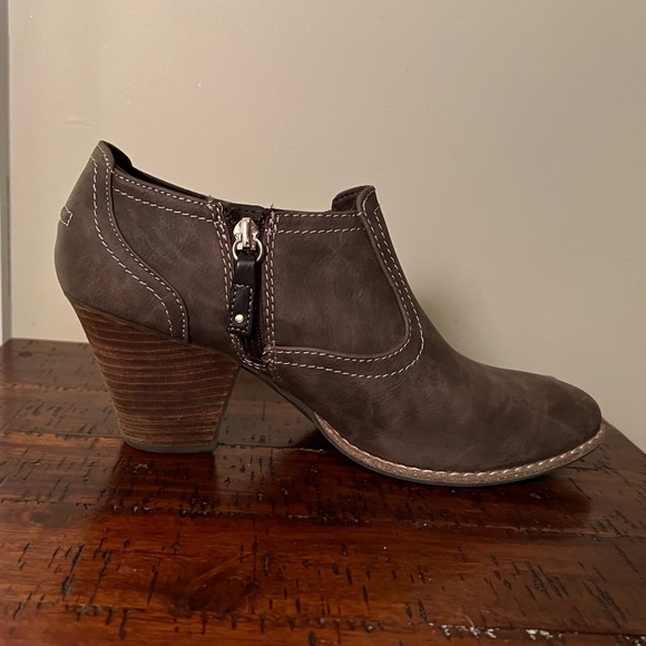 Dr. Scholl’s Cute brown booties - Picture 6 of 10